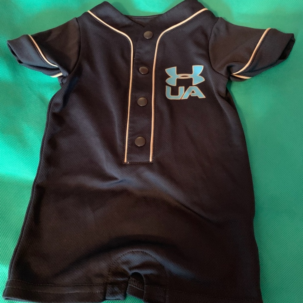 Under Armour Onesie size 3-6 months